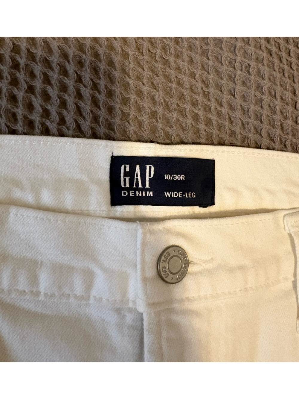 GAP Wide-Leg white Denim Pants